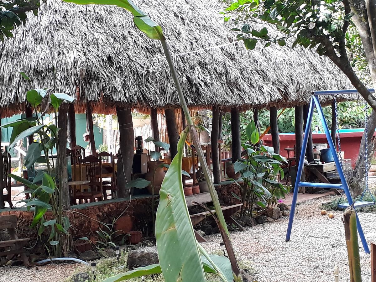 לינה וארוחת בוקר Santa Elena El Chac Mool מראה חיצוני תמונה