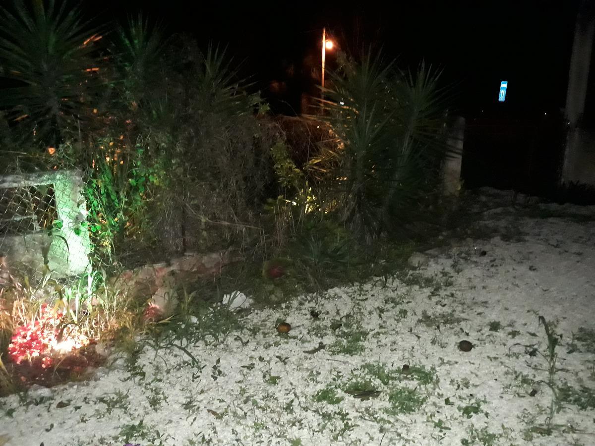 לינה וארוחת בוקר Santa Elena El Chac Mool מראה חיצוני תמונה
