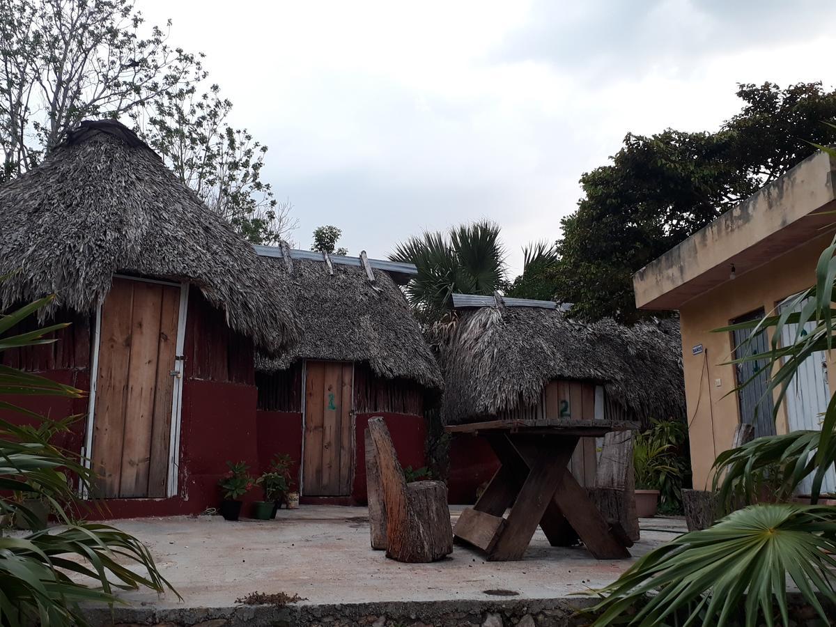 לינה וארוחת בוקר Santa Elena El Chac Mool מראה חיצוני תמונה